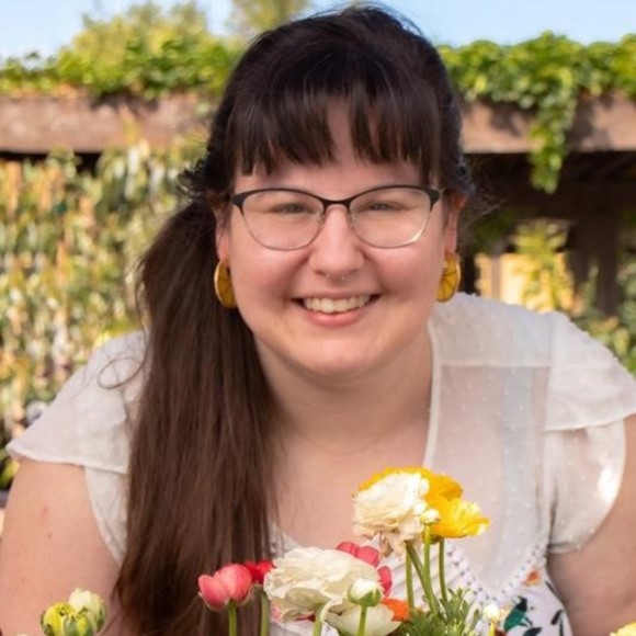 Meet the Posher Other - Meet your Posher, Lisa